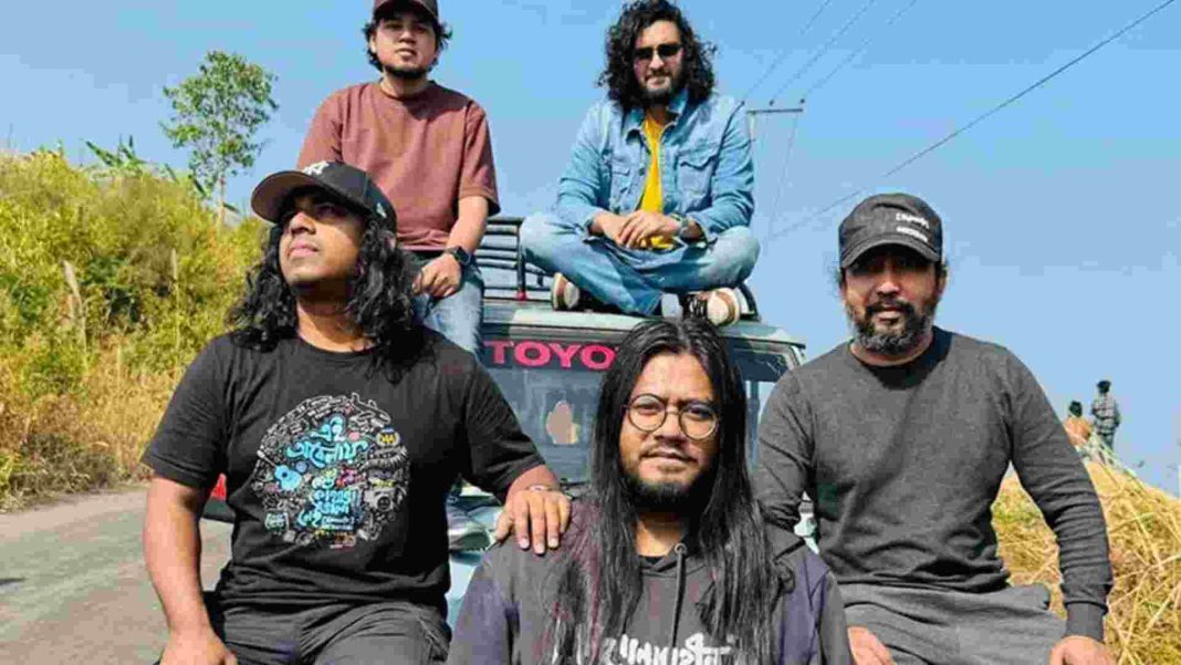 এই অবেলায় ২ আসছে