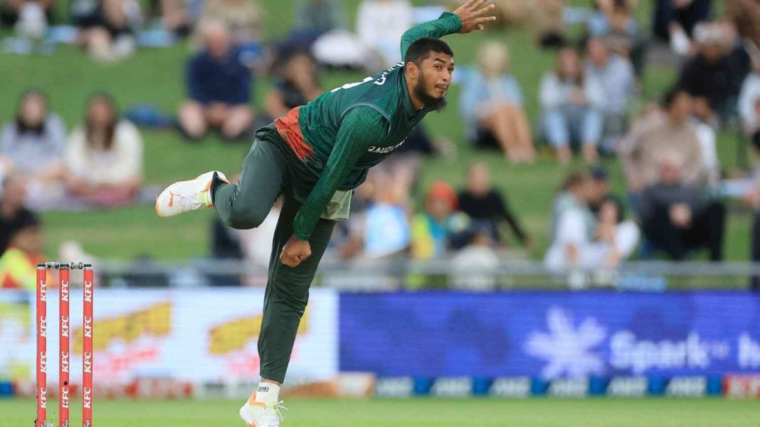 রিশাদ হোসেন স্পিন বোলিং করছেন বাংলাদেশ বনাম ওয়েস্ট ইন্ডিজ ওয়ানডে ম্যাচে, মিরপুর স্টেডিয়াম