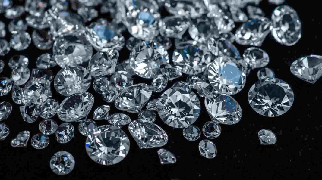 রাশিয়া থেকে ভারতে হীরা রপ্তানি বৃদ্ধি পাচ্ছে