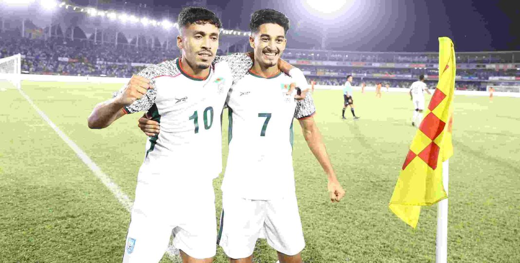 বাংলাদেশ ফুটবল দলের খেলোয়াড়দের ভারতের বিপক্ষে জয় উদযাপনের মুহূর্ত