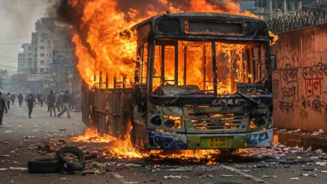 রাজনৈতিক অস্থিরতার সময় বাসে আগুন লাগার ঘটনা