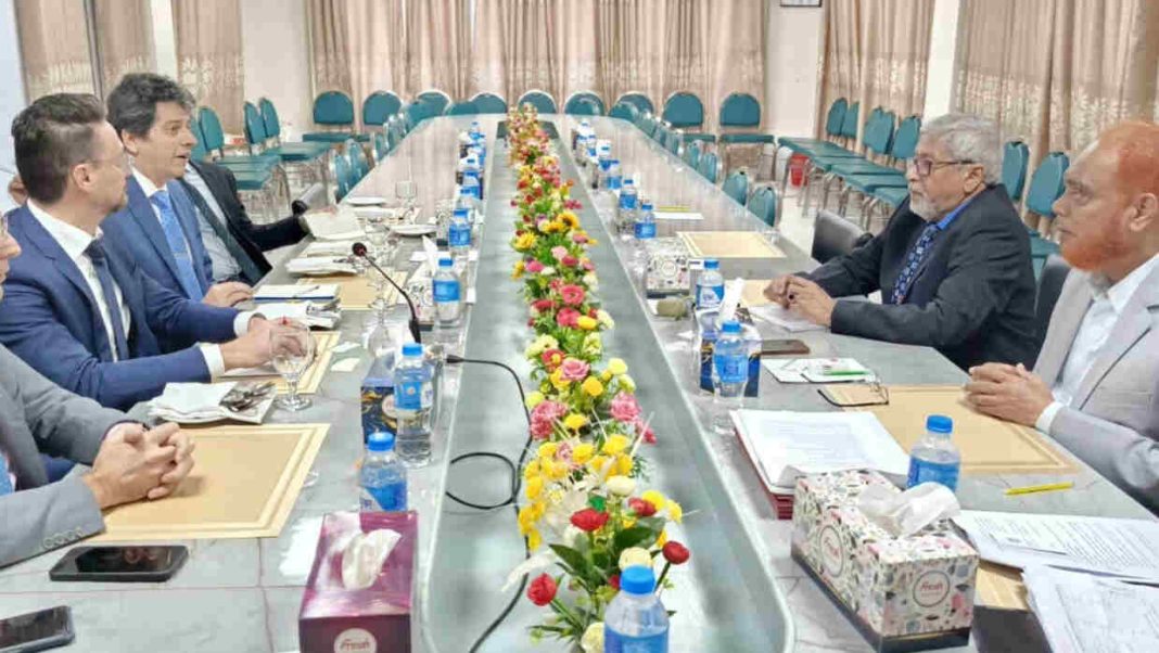 আইএমএফ প্রতিনিধি দল ও জামায়াতে ইসলামীর নেতাদের মধ্যে অর্থনীতি নিয়ে বৈঠক