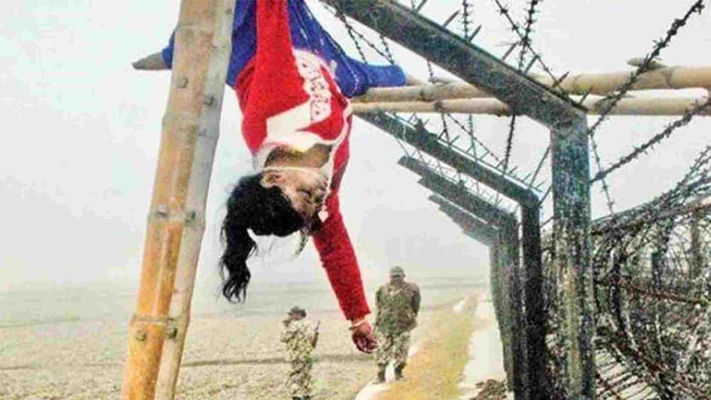 সীমান্তে বিএসএফের গুলীতে নিহত শহীদ ফেলানীর নিথর দেহ