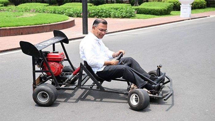 রিজওয়ান রশীদের রেসিং কার