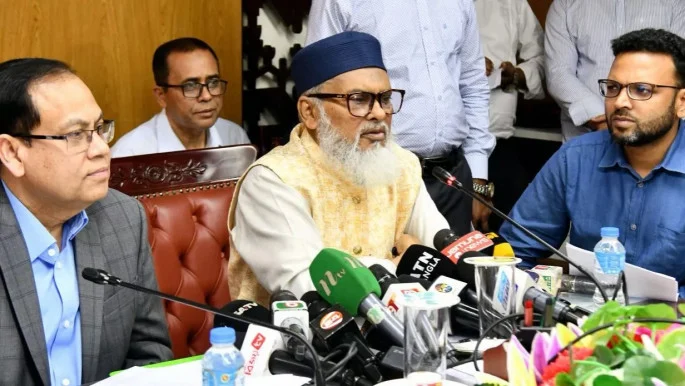 হাজিদের সর্বোচ্চ সেবা দিলে ৫ লাখ টাকা পুরস্কার