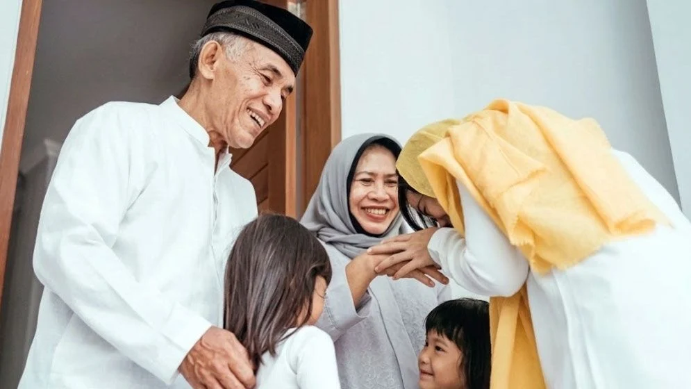 আত্মীয়তার বন্ধন রক্ষা